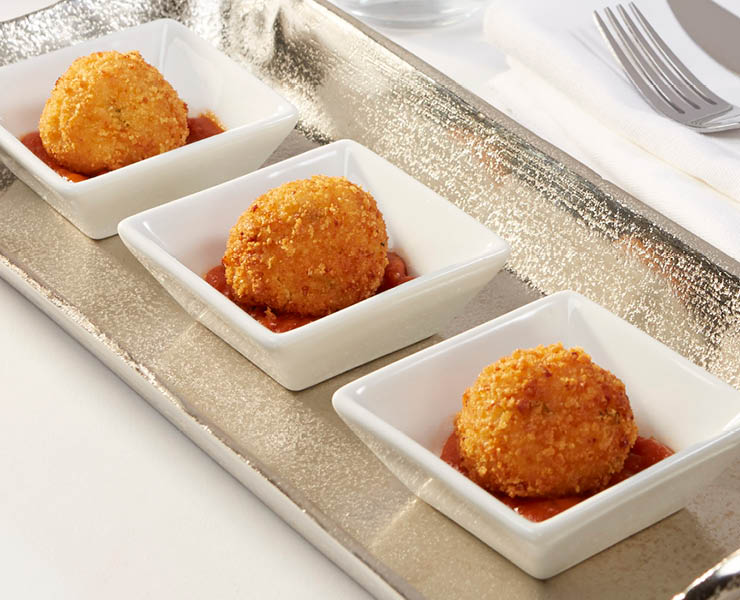 FOUR CHEESE MAC N' CHEESE FRITTERS