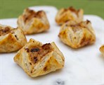Petite Fig & Caramelized Onion Puff